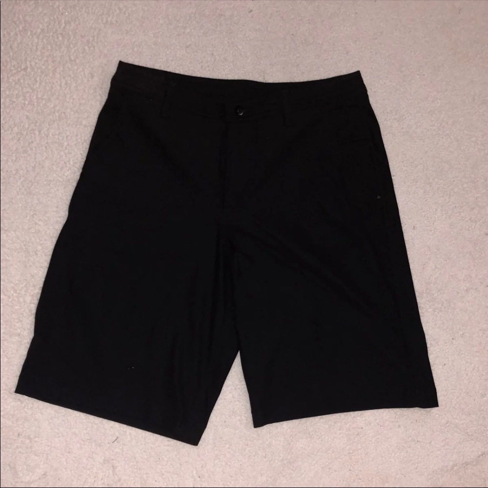 Lululemon Shorts (Japan)